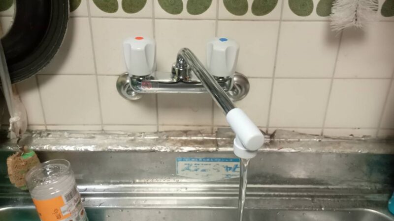従業員体験談【９６】台所水栓の交換/水の注ぎ口の位置を変えたＶerで