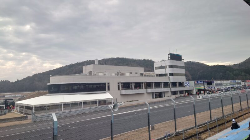 岡山国際サーキットでSUPER GT走行テスト観戦に。