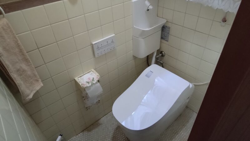 お手洗いユニットはそのままで使用出来ます！タンクレストイレの入替えの話