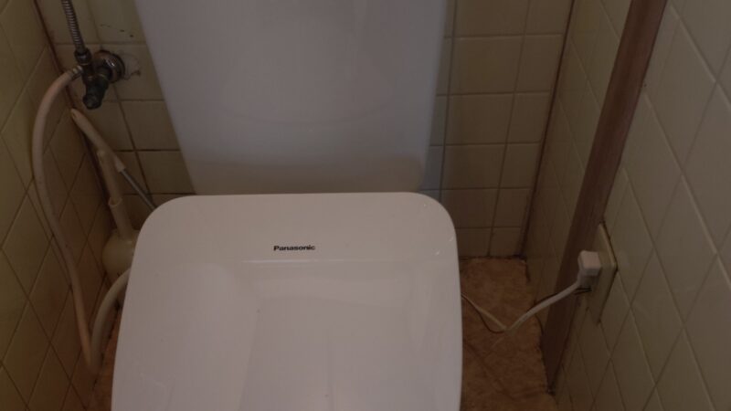 故障しちゃったウォシュレット(TOTO)便座の交換【従業員体験談197】