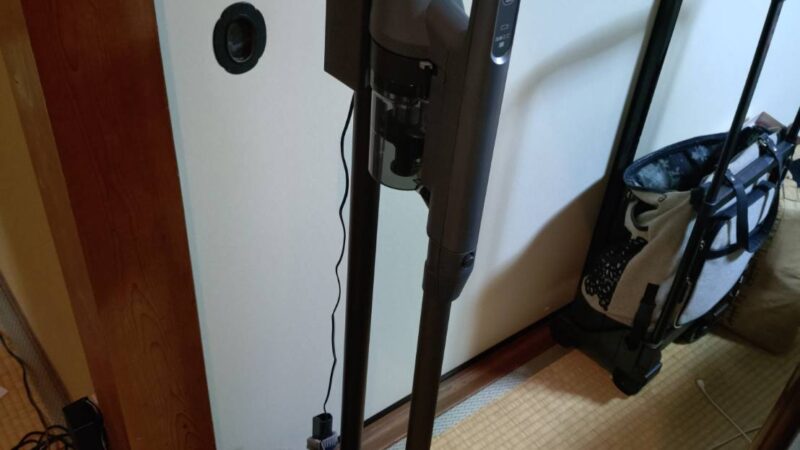 サイクロン方式の掃除機を納品しました。
