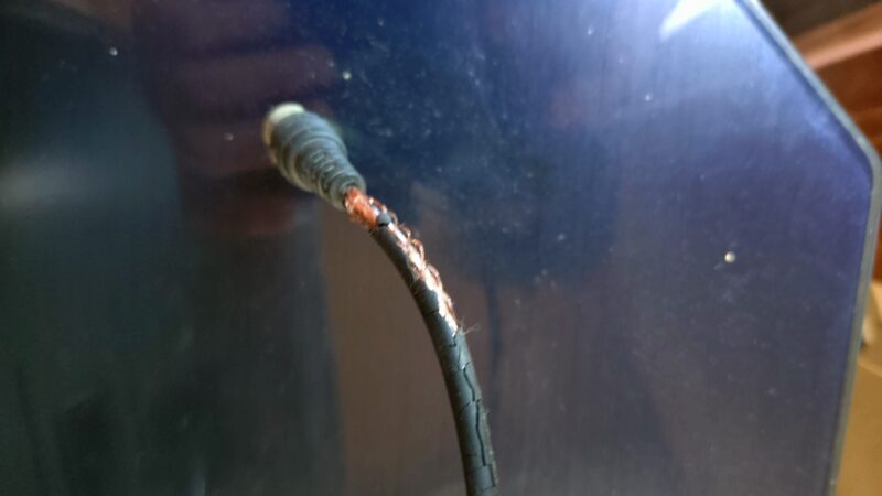 経年劣化で配線がボロボロに！？TV配線の交換です。