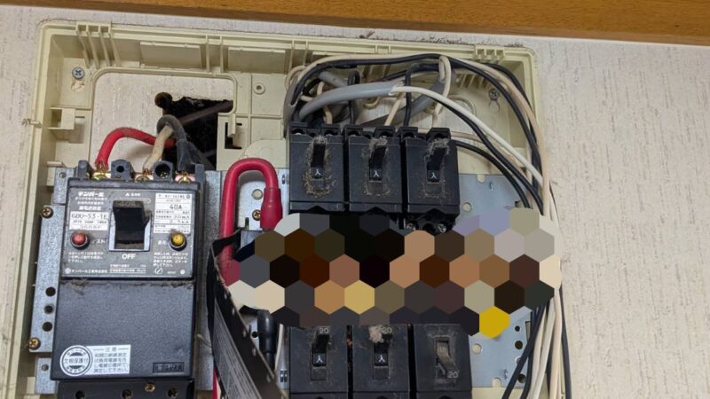 えっ!!分電盤の中にあの生き物が!?エアコン取付時の話