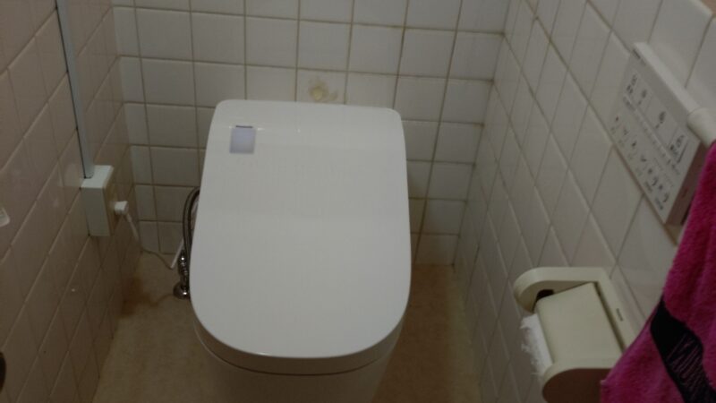 ＧＷ休み明けしっかり頑張ります！記事はトイレの入替えです